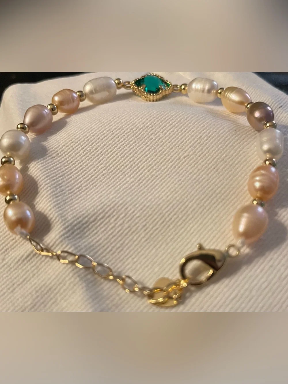 Freshwater Pearl Bracelet with Teal Clover Accent